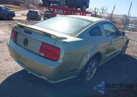2006 Ford Mustang Gt z USA, uszkodzony, nr VIN 1ZVHT82H365106429